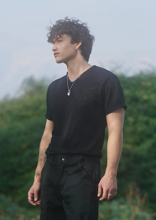 Polera Encaje Cuello en V